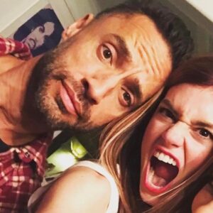 Rachel Melvin Instagram - I first met @delosreyeskamar on the set of Sleepy Hollow. I was lucky enough to have had him as a costar and even luckier to have kept him as a friend. He was one of the most uplifting, inspiring, positive people I’ve ever known. To know him was to know light in its purest form.  I’ve never met a person who made you feel more seen, present, understood, validated, all the while reminding you the purpose of life and how lucky we were to be living in this world with all we have, no matter how much or how little. He was full of life, passion, wisdom, gratitude… I admired and respected him deeply and to say I’m utterly devastated by the news of his passing would be an understatement. My heart aches for his children and for his wife Sherri, whom at the mere mention of he would break into the biggest smile and clasp his heart; his love and pride for his family radiated out of him and my heart breaks for each of them and the incredible loss they’re suffering. 

Kamar really was one of the best people in this world. He never spoke a negative word about anyone or anything - EVER. He never made you feel self conscious or ashamed. He listened. He showed up. He helped out. He worked hard. He served humanity as much as he could in big and small ways. He was absolute LOVE and I think I speak for everyone who knew him when I say it was a lucky privilege to have had him in our lives. 

You were taken from us far far too early, my friend and I will miss you immeasurably. I promise to live every day with you in my heart and your beautiful voice in my head, and relish in every truly wonderful, warm memory I’m so grateful to have shared with you.