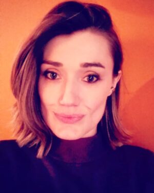 Rachel Osborne Instagram - LOVE my new short hair. It honestly couldn't have tuned out better! @antoine.vadacchino 
Big thanks to Antoine!

#loveit #shorthair #snipsnip #hairdressed #talented #salon #obsessed #makeover #change #changes #chopchop #happy #love #newme #shorthairicare ;)