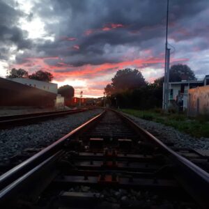Rachel Osborne Instagram - About last night.
#photography #montreal #cannonrebel #sunset #sthenri #fall #fallevening #art #montreallove #tracks #traintracks #designstudent #designrookie