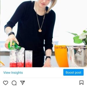 Rachel Osborne Instagram - About 8 years ago I had the pleasure of being the mixologist for the launch of the @esmtl swimsuit line. I created their signature cocktail using hibiscus and raspberry for a super summery feel. I got this awesome bikini on that day and it's still my fav. I'm also blown away at the quality; many many oceans and washing machines later, it still boasts the bright colors it always did. Great company, lovely people and an awesome product! Thanks guys!
 🍭🌈🍭 
#swimsuit #bikini #everydaysunday #Sunday #bathingsuit #twopiece #fashion #splashsplash #raspberry #hibiscus #mixology #bartender #launch #