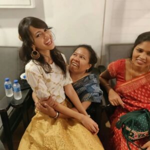 Rachel Sanchita Gupta Instagram - Nothing explains our love for each other better than these pics.❤
#olimaa #OK

P.C- @nirjhar_gupta
