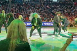 Radha Blank Instagram - A NEW YORK NIGHT!!! @nyliberty did the damn thang! 84-77!!! And I got to bare witness of this triumph with such luminaries including THEE #franlebowitz. Wow Bday week has been EPIC! Congrats to this awesome team of Warrior Kwangs! 🗽🏀⛹🏽‍♀️🪽💥