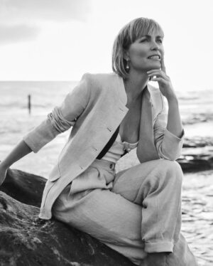 Radha Mitchell Instagram - @damianbennettphoto ⁠
@mattiecronan ⁠
@bradmullinshair ⁠
@nomesmcfad ⁠
@gen_gannon ⁠
@womensweeklymag ⁠
@roadshow ⁠
@arenamedia_australia ⁠
#BluebackMovie