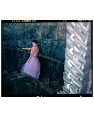 Radka Pavlovčinová Instagram - Great photoshoot with @radkapavlovcinova which we made just before her giving of the Thalia prices. The interiors of the @novascena were great for using for this purpose.

#mamiyarz67 #portra400 
#mediumformat