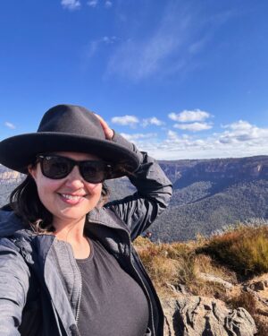Rae Johnston Instagram - Braved the wind (see the last video 😂) to explore Darug and Gundungurra country today - ridgeline views, secret caves, worm fossils, and DID I MENTION THE WIND?! 

#lockleyspylon #darugcountry #gundungurracountry #bluemountains #hiking