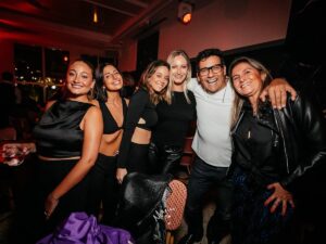 Rafael Araneda Instagram - Buen viernes para todos!! Las niñitas nos invitaron a salir…. Para que me invitan si saben cómo me pongo 🕺🏻