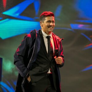Rafael Araneda Instagram - 45 años de @teleton_chile finalizan de la mejor forma!!! Superando la meta de forma extraordinaria !!! Chile no defraudó!!! Vamos Chilenos 🇨🇱❤️