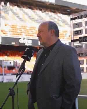 Rafael Benítez Instagram - 🔙 El 𝗥𝗘𝗚𝗥𝗘𝗦𝗢 de @rafabenitezrb a Mestalla, la casa del @valenciacf 

#RafaBenítez #RCCelta #Valencia #ValenciaCelta #LALIGAEASPORTS