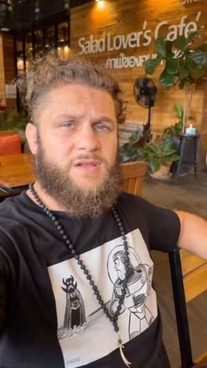 Rafael Fiziev Instagram - Сенокос у меня)