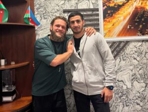 Rafael Fiziev Instagram - Очень добрый вечер) 
Пусть Аллах не разделяет между нами и светом Ахль аль бейт мир им не на мгновение ока 🤲🏼❤️