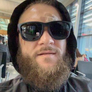 Rafael Fiziev Instagram - ❤️я не получил то что желал! Но я продолжаю быть счастливым как никогда☝🏼❤️ 

Thanks to all my brothers who came to support me. I really appreciate. It was a great battle, we made the show as I wanted !