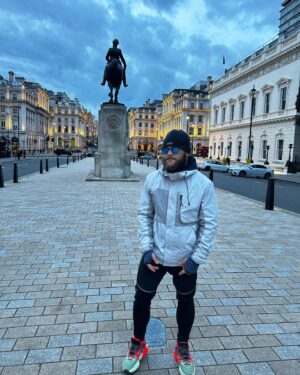 Rafael Fiziev Instagram - Moment from London)