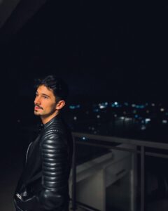 Rafael Gevú Most Liked Photos and Posts