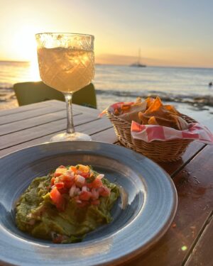 Rafael Gevú Instagram - Recebido por um pôr do sol cozumeleño 🌅🇲🇽🏝