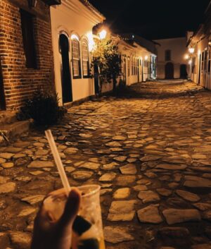 Rafael Gevú Instagram - Ruas de Paraty… 💙