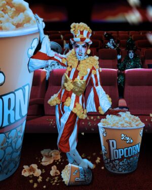 Rafael León Instagram - Te invito al cine y pongo las palomitas 💛🤭🍿

Foto @kevs.mora✨
Edición @thehellphotomx 🍿