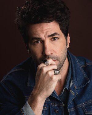 Rafael Queiroz Instagram - Orgulho em dividir com vocês a nossa coleção em prata 950. 
Sigam @33xarts 💍
😌 O que acharam ? 
Disponível para venda em todo Brasil.
Site na bio.
.
@moraesde stylist 
@joprazeirofotografia 📸 
@beto_generoso 💍 
#prata950 #prata #joias