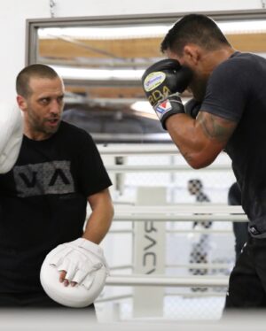 Rafael dos Anjos Instagram - End of an era. Thank you coach @parilloboxing @pmtenore @rvcasport I’ll miss that place 🙇🏻‍♂️