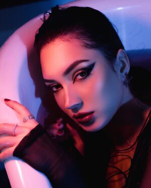 Rafaela Andrade Instagram - blood bath 🕷