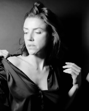 Rafaela Covas Instagram - "The world will ask you who you are, and if you don’t know, the world will tell you."
Carl Jung

•
•
•

📷 @ofotografoportugues 

•
•
•

#photoshoot #photoshooting #blackandwhite #blackandwhitephotography #blackandwhitephotos #blackandwhiteportrait #actor #actors #actorslife #acting #actinglife #actorportrait #actorphotography #actorsheadshots #actress #actressphotos #actrices #actressphotoshoot #actressphotography #actores #actorsofinstagram