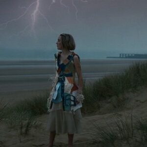 Raffiella Chapman Instagram - Such a privilege to work with the incredible @bindu_films on the teaser for her adaptation of #thetempest and get to play Miranda with @pa99y_o as Ferdinand - here’s a glimpse!
•
•
•
@brightfilmsltd