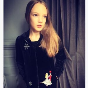 Raffiella Chapman Instagram - Thank you @lovemadelove_official for my gorgeous ‘Nutcracker’ velvet tracksuit. Feeling Christmassy!! 🎄🎄🎅🏻🎅🏻 #christmas #clothes #grateful
