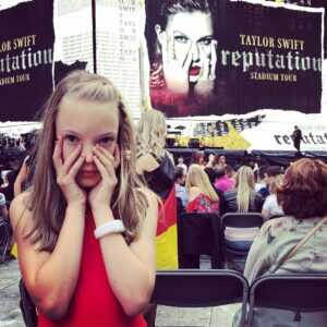 Raffiella Chapman Instagram - Thank you so much @taylorswift for the most amazing night ever! #reputationstadiumtour #wembleystadium #readyforit #taylorswift