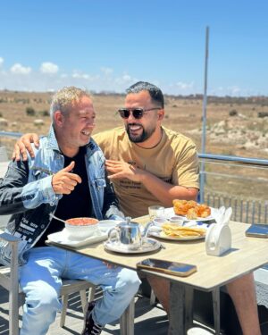 Rafik Boubker Instagram - Vous êtes chez vous 💙💙