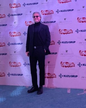 Ragıp Savaş Instagram - Çok güzel bir geceydi, emeği geçen herkese, başta sevgili @sinanozedincik olmak üzere çok teşekkürler… @sabah.gunaydin @kuzugroup