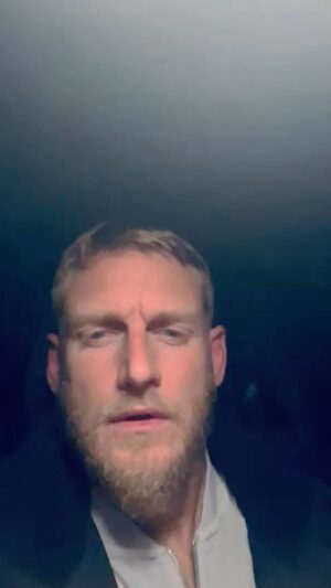 Ragnar Le Breton Instagram - Amour pour tous paix sur tout le monde ❤️❤️❤️