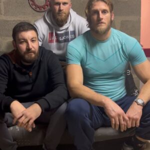 Ragnar Le Breton Instagram - Méthode a appliquer  pour les gens qui veulent prendre la voiture bourrés …..pas d’alcool au volant .bonne Année à tous ❤️❤️❤️et n’oublions pas la sécurité avant tout 💪💪💪💪