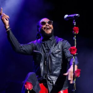 Raheem DeVaughn Instagram - Don’t let anyone or anything kill your vibe. 

Shine ✨ 

Click on the bio link 🔗 for new music asap…. 

“ Like Water “ by @iamtanyanolan 

“ Love Ballad “ by @raheem_devaughn 

“ There’s no place like knowing “ 
by @radigya aka Raquel Ra Brown 
((( Exclusively at even.biz )))

BUY THE ARTIST FROM THE ARTIST