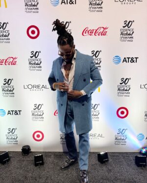 Raheem DeVaughn Instagram - What an amazing weekend. 
 
OMG WOW RNB REFLECTIONS 🤩 

Suit designed @tiffanynbarringer 
Tailor Made by @sb_suits 

It’s summer time one again…

STREAM THE SUMMER OF LOVE EP NOW Available on all platforms 🤲🏾✨🫶🏾🌹🔗

ESSENCE MUSIC FEST 24
