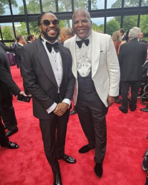 Raheem DeVaughn Instagram - About my Thursday night : 

 I had the honor of being invited to attend the prestigious presidential state dinner. 

President Joe Biden and First Lady Dr. Jill Biden rolled out the red carpet for Kenyan President William Ruto and first lady Rachel Ruto. 

What a dope night! 

Thx Jotaka & Tone 🙌🏾🫶🏾✨🔌

Styled by Meehar Styles 

Suit by @sb_suits