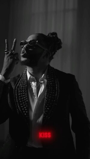 Raheem DeVaughn Instagram - So teasing so pleasing so erotic and wet such art and such pleasure shadows and silhouettes…… 

If y’all want a few new DSP single spring  releases comment below 👇🏾👀✨

New Music 🤔💭👀 

Content By : @coolkidsforeverdmv 

RaheemDeVaughnOnline.global 🔗