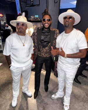 Raheem DeVaughn Instagram - Shout out to my Big Bros / RnB OG’s @officialruffendz x @raheem_devaughn x @jbrownmusiconly 
we definitely got some vibes coming soon T.B.A. 🤲🏾✨🏁

#RNB
