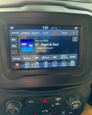 Raheem DeVaughn Instagram - I’m one step closer this week coming in hot with the number #9 song in the country this is my 7th top 10 record at UAC RADIO 📻  @billboardcharts 

“ Lets Fall In Love” is heads for top 5 🚀 

Stream All Things Raheem DeVaughn

@rickeysmileyofficial @realdlhughley @thedlhughleyshow @keithsweat @the.sweat.hotel much love and gratitude 🤲🏾✨