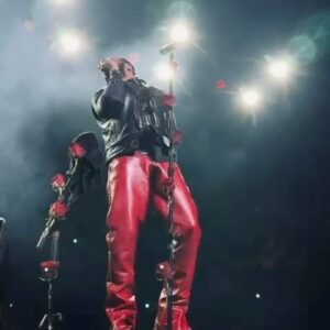 Raheem DeVaughn Instagram - LA ❤️🫵🏾. 🌹

Photo By : @work4urslf 🎥

Click on the bio link for music! #

Question : Are you ready for the live concert albums ? 

Comment Below 👇🏾
