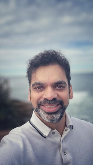 Rahul Deshpande Instagram - Just felt like singing this one … #sydney #bondi #justlikethat