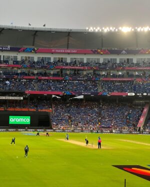 Rahul Ravindran Instagram - ♥️♥️♥️♥️😎😎😎🤘🏽🤘🏽🤘🏽🤘🏽 This year stadium visit losing streak snapped in style😎🤘🏽🤘🏽 #CWC2023 #IndPak