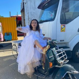 Raïka Hazanavicius Instagram - bride trying to relax