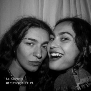 Raïka Hazanavicius Instagram - hyper en forme @kim.ficaja