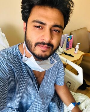 Raj Barman Instagram - Going in for the shoulder surgery. And Dhokhha is on the release today at 11.30 am on my youtube channel.