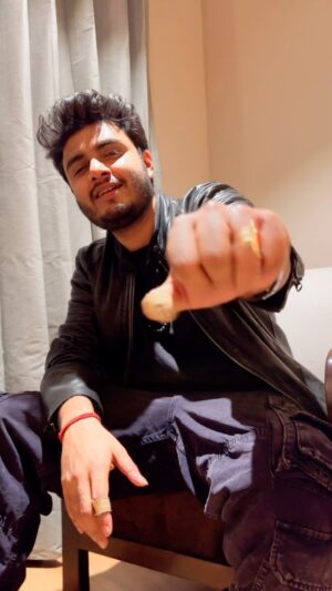 Raj Barman Instagram - O Heeriye..