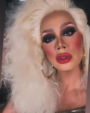 Raja Gemini Instagram - It’s sort of kinda giving early 90s RuPaul. Thank you New York for a fun night ❤️ see you again soon