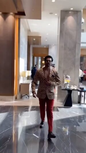 Rajneesh Duggal Instagram - Rajniesh Duggall 
  X
Times Fashion Week 
  X
Silver Oak Institute of Design 
 
📹 @deeceepaps 
Choregrapher : @lokeshsharmaofficial 
Make up & hair : @internationalbeautyschool 
Designer/ styling : @silveroakinstituteofdesign 
#ahmedabadtimesfashionweek #rajnieshduggall #rd #rdx #sustainability #artisanmade