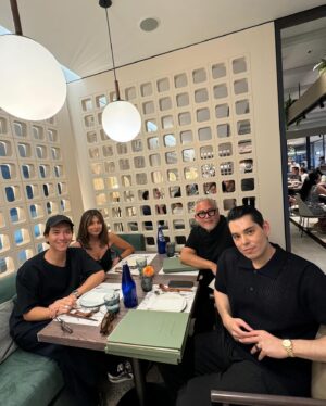 Rajo Laurel Instagram - HOLLLLAAAAAH…. SINGAPORE!!! So happy to be back… ❤️❤️❤️ first order of business…. Head back to the places I love!!!