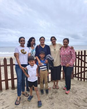 Rajshri Nair Instagram - Sibling love n fun at the beach ❤️❤️❤️