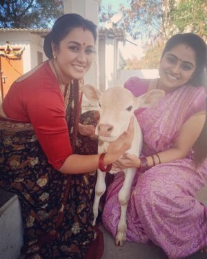 Rajshri Nair Instagram - Many many happy returns of the day Deeps!! One of the few people I will always cherish.. keep smiling and shining always— love lots .. ❤️. One of our last pics together at shoot 🤗
