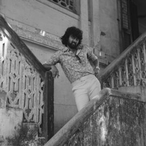 Raju Jeyamohan Instagram - “Maybe all we need to do is stop the digital and bring the retro back!” #retro #raju #rajujeyamohan #rajubhai #portfolio 📸 @thestoryteller_india
